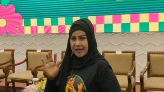Elvy Sukaesih Kenang Sisi Lain A. Rafiq, Sebut Gantengnya Mirip Aktor India