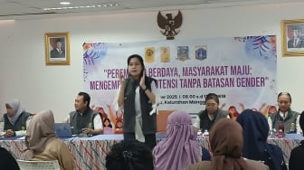 Perempuan Berdaya, Masyarakat Maju: FEB UI Selenggarakan Pelatihan di RW 11 Manggarai