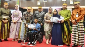 902 Siswa Disabilitas Dapat Bantuan Tabungan Pendidikan dari Gubernur Sulsel