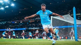 Bek Rp1 Triliun Diprediksi Pep Guardiola Bakal Jadi Pemain Terbaik Dunia