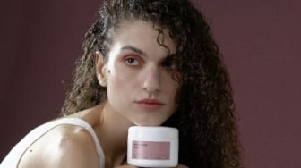 Rekomendasi 3 Krim Terbaik untuk Rambut Curly yang Wajib Kamu Coba!