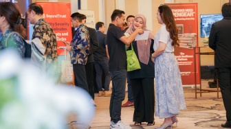 Cara Baru Manusia Hadapi Kecanggihan AI: Kuncinya Ada di Kolaborasi!