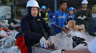 Lewat Bank Sampah, Warga Kini Terbiasa Daur Ulang Sampah di Sungai Cisadane