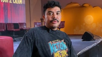 Plot Twist! Ananta Rispo Ketemu Polisi yang Mirip dengannya saat Lapor Kehilangan Helm