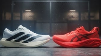 Asics Novablast 5 vs Adidas Adizero Evo SL: Andalan di Skena Perlarian, Mana yang Lebih Unggul?