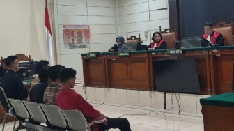 Lima Mahasiswa Terdakwa Demo Rusuh Hari Buruh Resmi Divonis, Ini Lama Hukumannya
