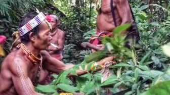 Mengukuhkan Sikerei, Cara Menyelamatkan Budaya Asli Mentawai Agar Tak Punah!