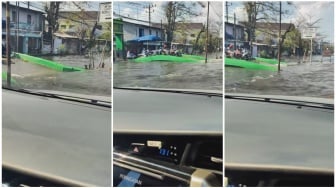 Lagi Terjebak Banjir, Suara Google Maps Malah Bikin Ngakak
