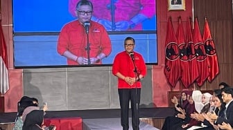 Ajak Anak Muda Berpikir Kritis, Hasto: Tantangan Apa yang Harus Kita Jawab...
