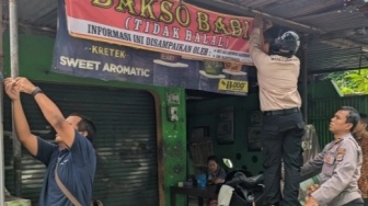 Logo di Spanduknya Viral, Warung Bakso Babi Bantul Jadi Sorotan Warga
