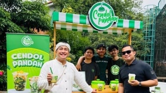 Cendol Pandan Meriahkan Syukuran & Silaturahmi Artis Sunda Bersama Irfan Hakim di DeHakims Aviary