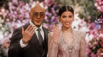 Perjalanan Panjang Cinta Deddy Corbuzier dan Sabrina Chairunnisa, Kandas Setelah 12 Tahun Bersama