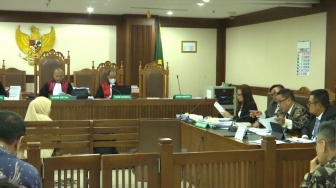 Sidang Panas MNC vs CMNP: Hotman Paris Bantah Saksi Lawan, Kesaksiannya Cuma 'Katanya-Katanya'!