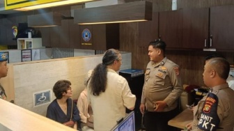 HP Turis Rusia Tertinggal di Taksi, Polres Kepulauan Seribu Gercep! Begini Kronologinya...