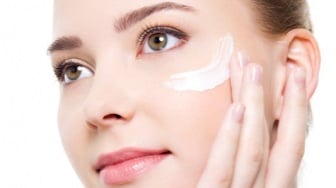 5 Pilihan Moisturizer untuk Mencerahkan Kulit Kering, Bikin Lembab Seharian