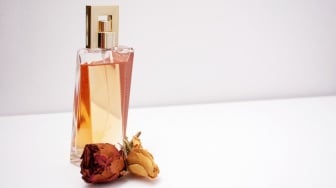 9 Parfum Unik 2025: Tren Aneh yang Membuat Kamu Terpesona!