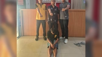 Siswi SMA Pesisir Selatan Melahirkan di Ruang Kelas, Ternyata Diperkosa Paman Sendiri!