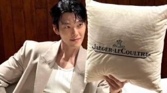 Classy dan Elegan! 6 Inspirasi Suit Style ala Kim Woo Bin yang Wajib Dicoba