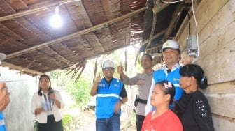 Setelah Dua Tahun Gelap, Warga Poso Akhirnya Nikmati Terangnya Listrik Berkat Program Pemerintah