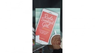 Rude Beautiful Girl: Luka yang Menjadi Benteng dan Cara Perempuan Bertahan