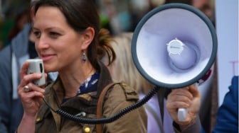 Efisiensi Tanpa Overthinking: Menata Ulang Budaya Kerja Lembaga Mahasiswa