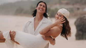 Sean Gelael Anak Siapa? Pembalap yang Lamar Hana Malasan