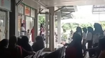 Viral, Pegawai Puskesmas di Kota Serang Asyik Senam saat Pasien Antri Pelayanan