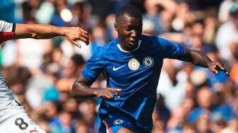 Chelsea Bungkam Tottenham, Jamie Carragher Sebut Caicedo Monster di Lini Tengah