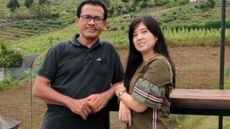 Ibu Jerome Polin Kenang Kisah Asmara Bersama Suami: Kami Cinta Pertama saat SMA