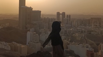 Mengintip Pesona Jabal Khandamah: Spot Berburu Sunset di Makkah!