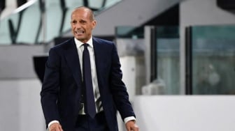 Massimiliano Allegri Akui AC Milan Terlambat Panas Saat Lawan AS Roma