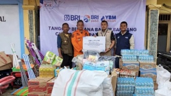 BRI Peduli dan YBM BRILian Salurkan Bantuan Tanggap Darurat Banjir Sukabumi
