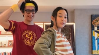 Unik! Dhika Himawan Hamil, Brandon Salim Umumkan Lewat Kostum Halloween