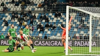 Kecolongan di Menit Akhir, Jay Idzes Cs Tumbang 1-2 dari Genoa