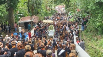 Kenangan Masa Muda yang Tak Terlupakan: Adik PB XIII Ungkap Kebiasaan Unik Sang Raja