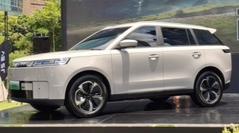 Fitur Lengkap, Harga Nggak Bikin Nangis, EV Ini Siap Curi Perhatian