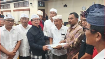 Akses Warga ke Pura Dibatasi, Warga Desa Adat Jimbaran Mengadu ke DPRD Bali