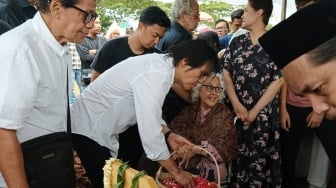 Once Mekel Beberkan Kronologi Meninggalnya Ayah Mertua, Sempat Cuci Darah