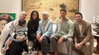 Muncul di Unggahan Melly Goeslaw, Laudya Cynthia Bella Bikin Heboh Netizen!