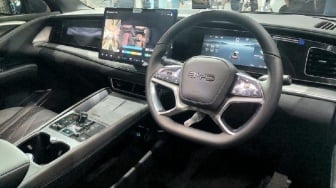 BYD atau Chery? Ini Mobil Listrik Kaum Sultan di Makassar