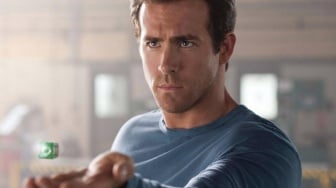 Ryan Reynolds Dikonfirmasi Main Film Eloise, Perankan Sosok Villain