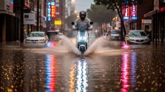 5 Tips Merawat Motor Listrik saat Musim Hujan, Biar Gak Cepat Rusak