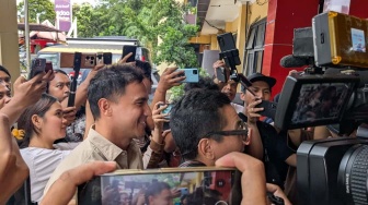 Hamish Daud Datangi Polres Jaksel, Bawa Bukti Baru Kasus Pencemaran Nama Baik