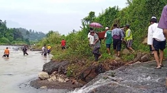 Akses Vital Tiga RT Terisolasi: Warga Buana Jaya Nantikan Jembatan Cimapag, Pangkas Waktu Tempuh