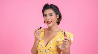 7 Rekomendasi Lipstik yang Awet dan Tidak Membuat Bibir Hitam, Nyaman Dipakai Seharian