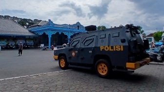 Keraton Solo Dijaga TNI dan Polri, Potensi Gejolak Pengukuhan Penerus PB XIII?