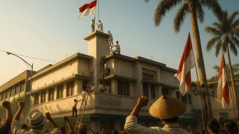 7 Fakta Perobekan Bendera Belanda yang Picu Ledakan Arek Surabaya10 November 1945