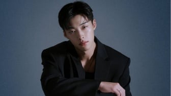 OOTD Layering ala Woo Do Hwan: Sontek 4 Padu Padan Gaya Chic dan Macho!