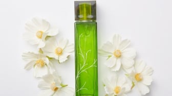 5 Pilihan Parfum Aroma Gardenia untuk Kesan Feminin Kuat, Cocok bagi Wanita Percaya Diri