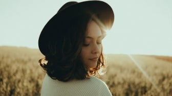 Feminine vs Masculine Energy: Kunci Biar Hubungan Nggak Capek Sendiri!